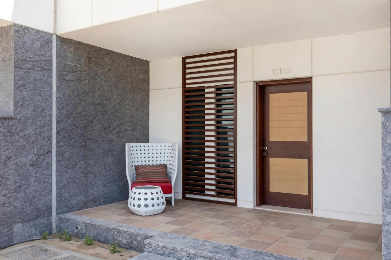 دبي Fam Living - Sarai Beachfront Villas - Palm Jumeirah